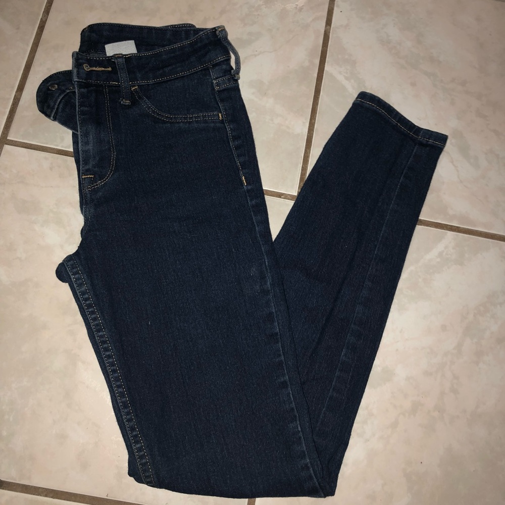 Dark wash skinny jeans